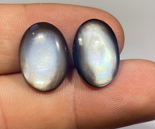 Load image into Gallery viewer, Tahitian Black Mother of Pearl Natural Nacre Matched Pair Calibrated Cabs