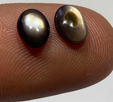 Load image into Gallery viewer, Tahitian Black Mother of Pearl Natural Nacre Matched Pair Calibrated Cabs
