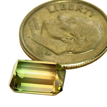 Load image into Gallery viewer, Ring size faceted bi color tourmaline