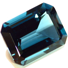 Load image into Gallery viewer, Rich royal blue, American cut London blue Topaz gemstone