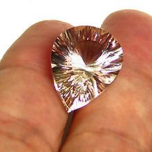 Load image into Gallery viewer, Beautifully cut all natural Morganite