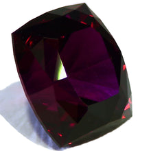 Load image into Gallery viewer, Large clean Rhodolite garnet from Tanzania