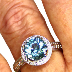Diamond platinum ring with natural Brazilian Aquamarine